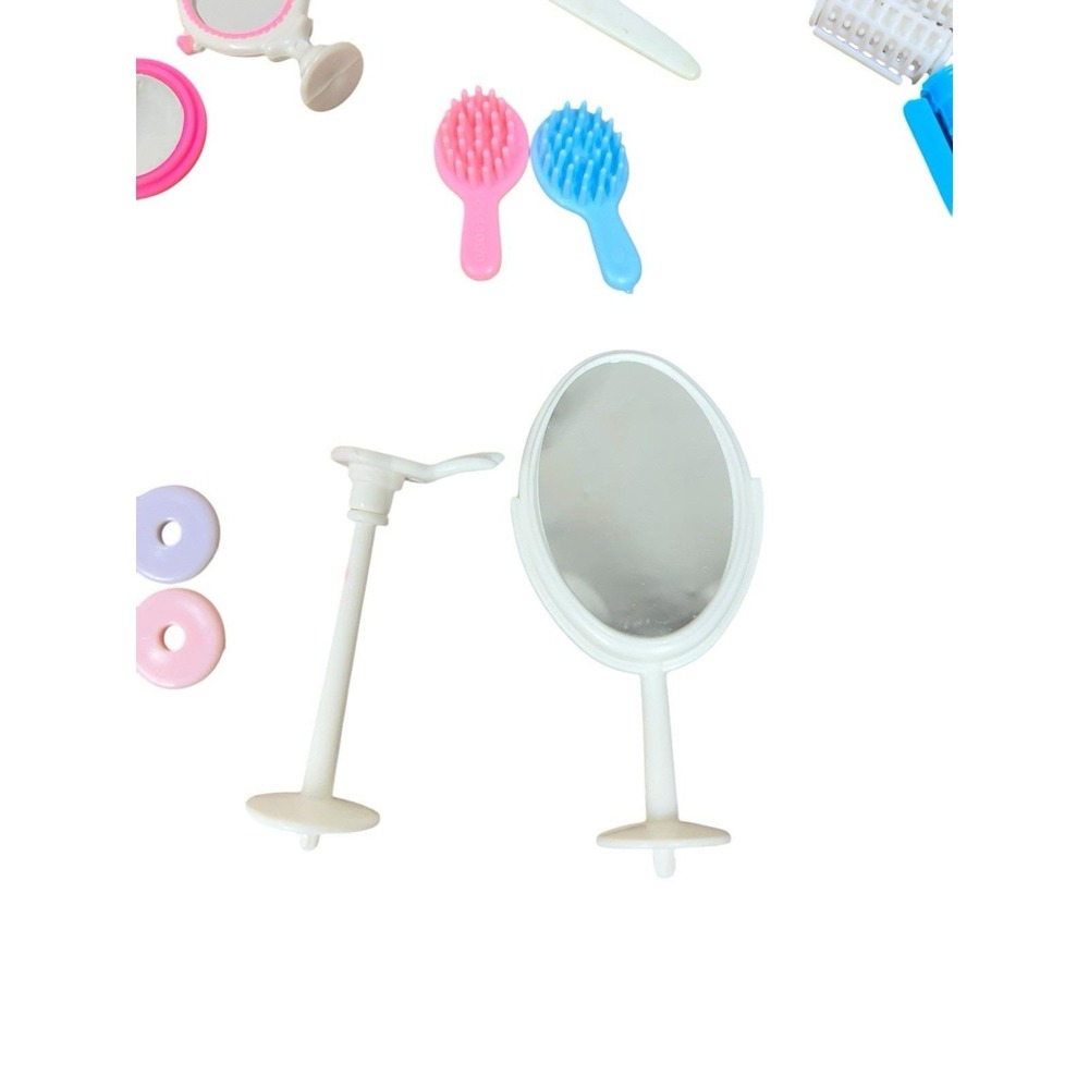 Mixed Doll Accessories‎ Lot Barbie MLP She-Ra Strawberry Shortcake Combs Brushes - Picture 4 of 7